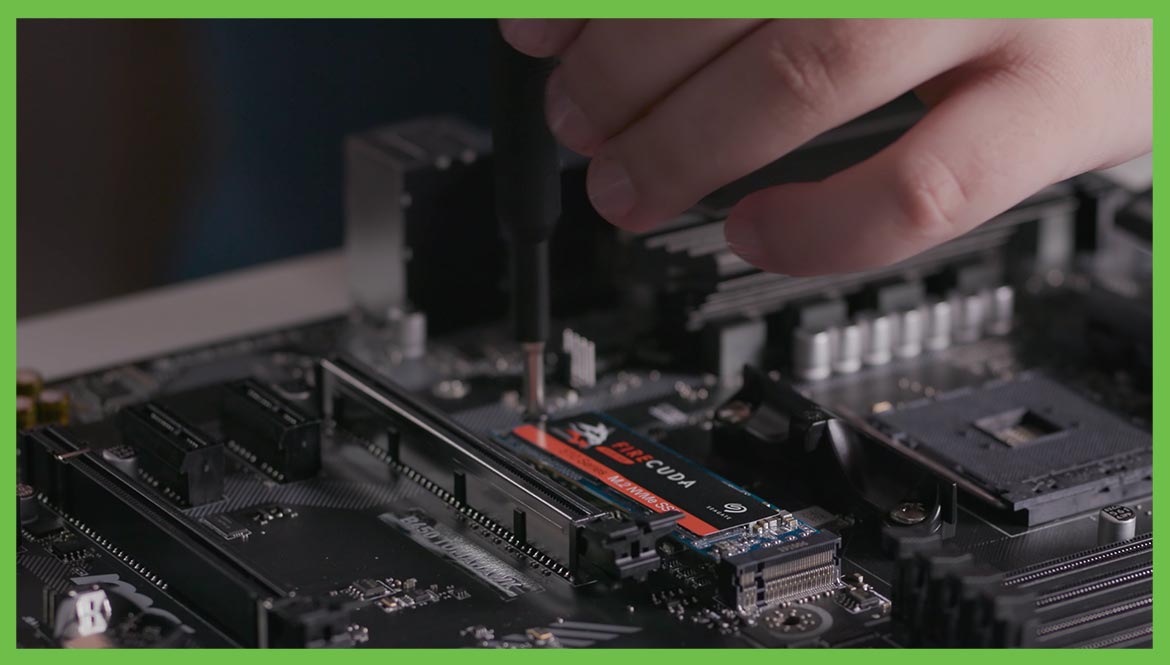 Como instalar um SSD NVMe PCIe M.2 - Kingston Technology